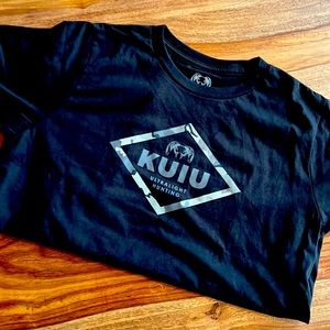 Kuiu boys large T-shirt